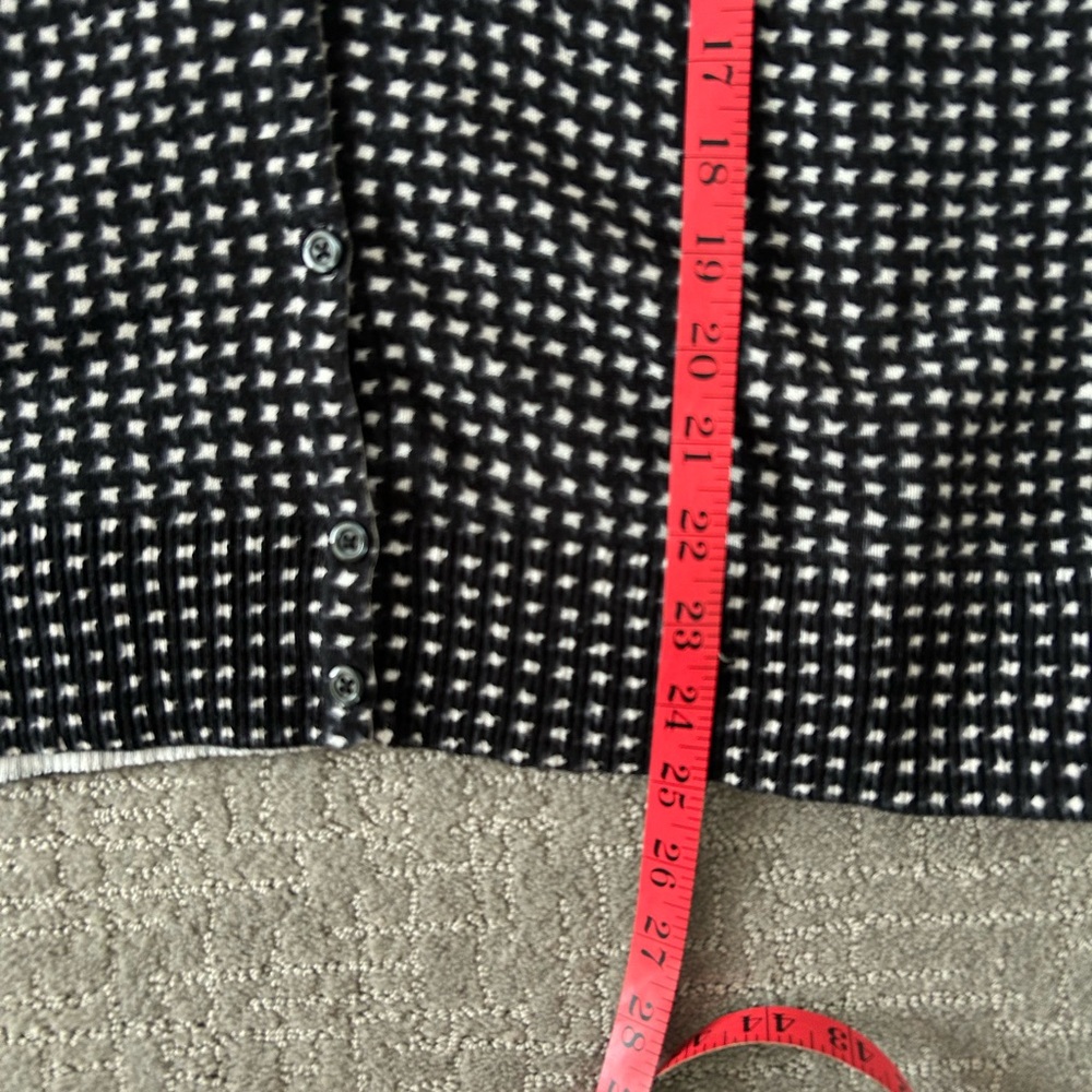 NWT Croft & Barrow Black White Women's Cardigan Sweater Button Down Geometric L - Picture 9 of 15